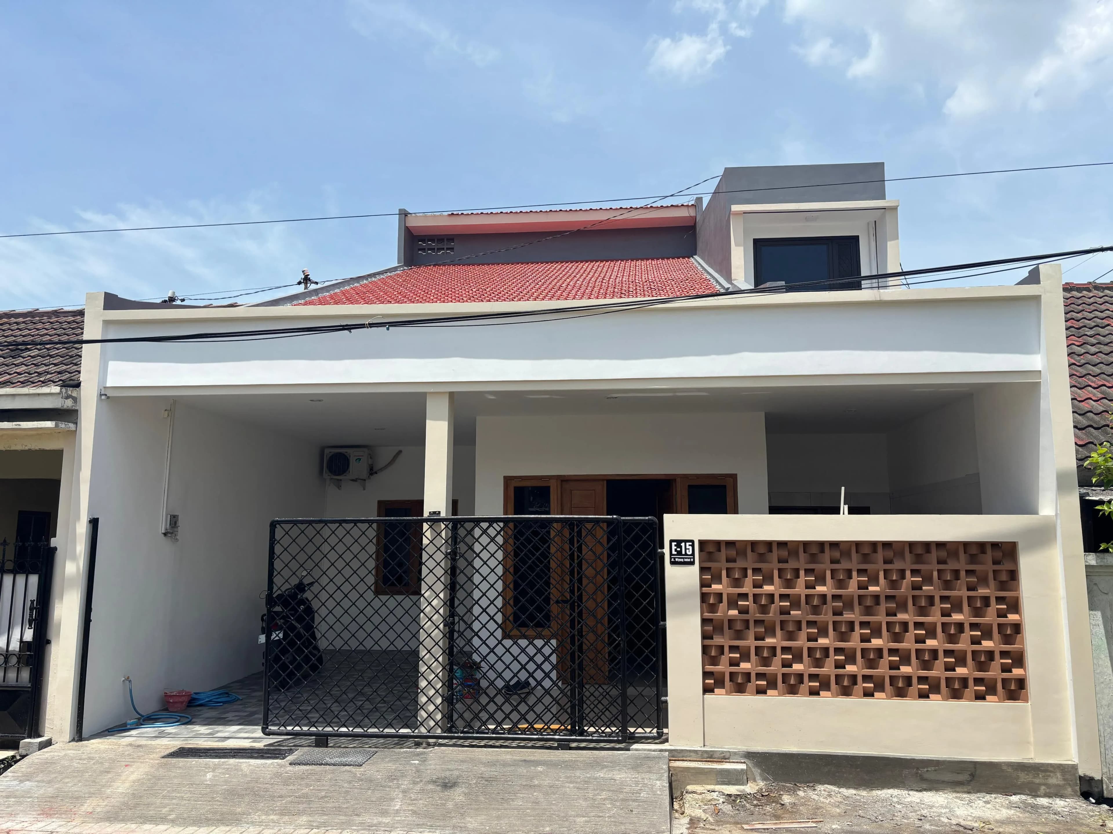 Proyek utama